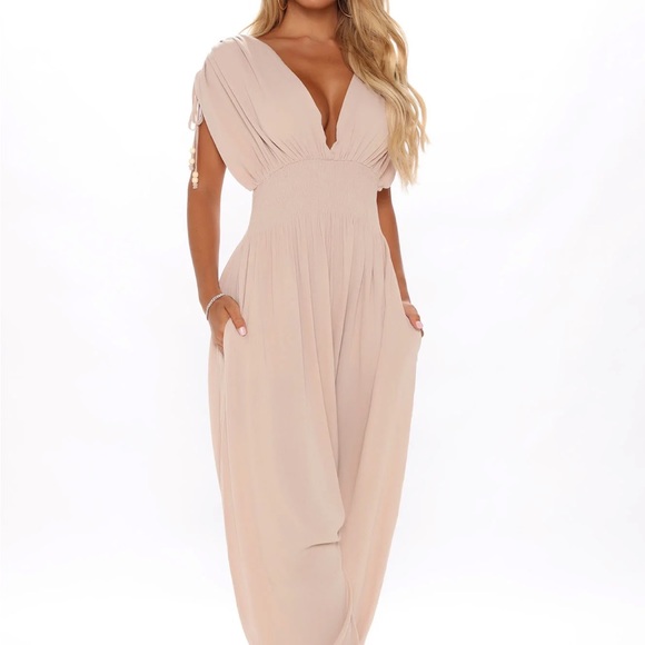 Fashion Nova relaxed jumpsuit - Picture 1 of 4